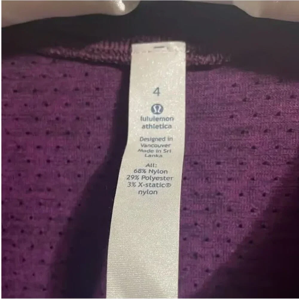 Lululemon Breeze By‎ Muscle Tank in Aurora / Black